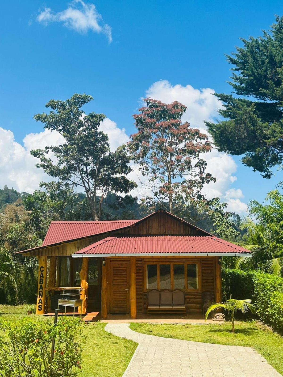 Hassinger Ranch Cabanas Охапампа Екстер'єр фото