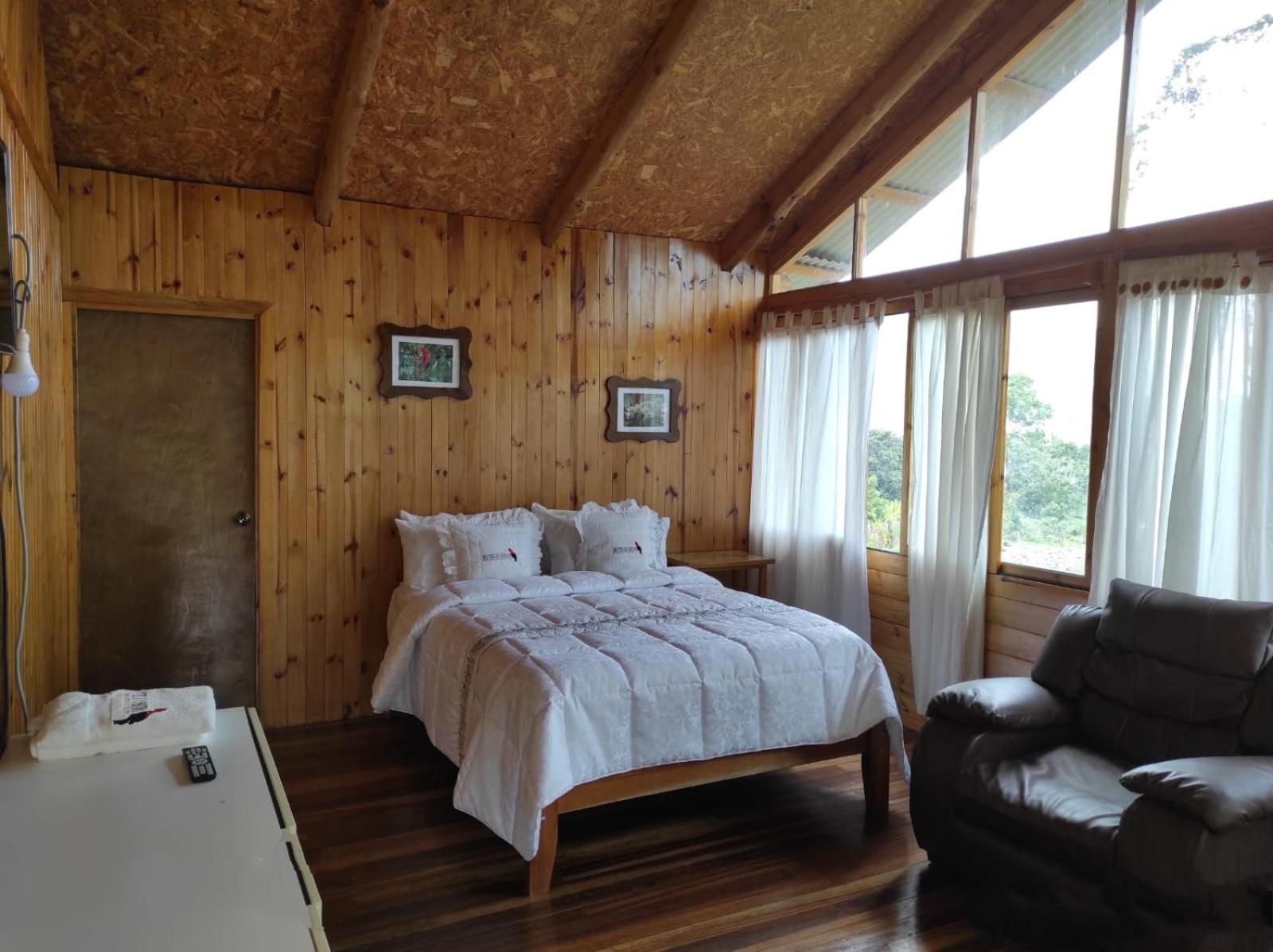 Hassinger Ranch Cabanas Охапампа Номер фото