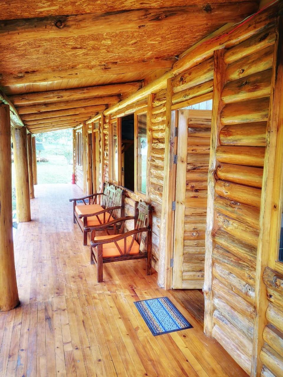 Hassinger Ranch Cabanas Охапампа Номер фото